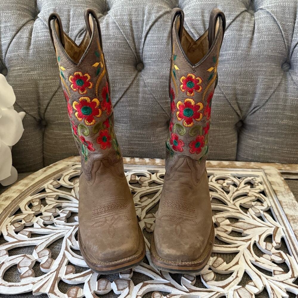 Tombstone Embroidered Flowers Leather Boots Women’s 7 - Picture 3 of 11